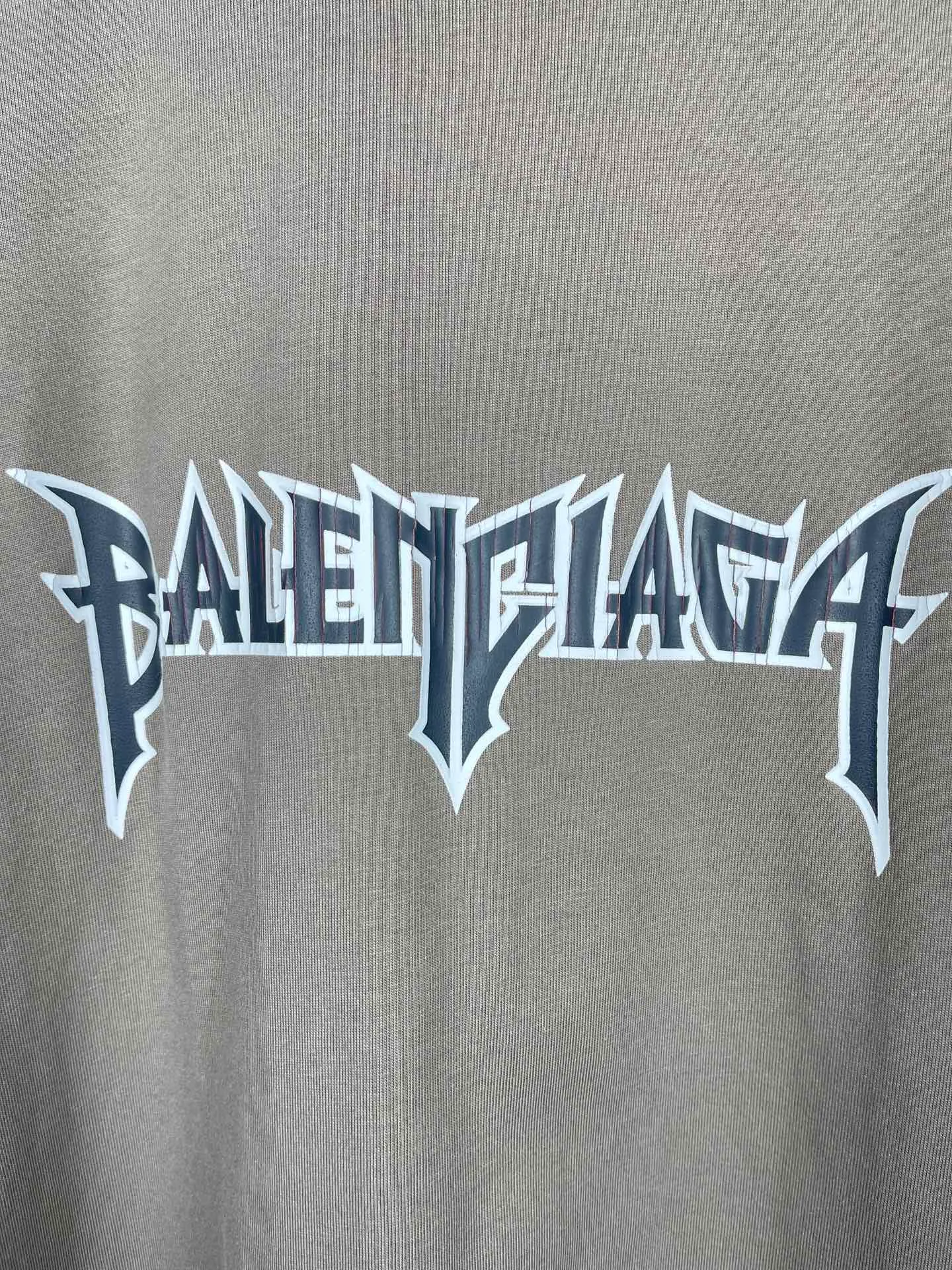 【 . Quality】 BALENCI*GA/ . T . . ZP . 260 ， . ， ，。 。Classic ， ， ， 。 ZP， ， 。 ， ， OS . Same Style ：BL 223011 ：Black. Gray. Size：XS S M L